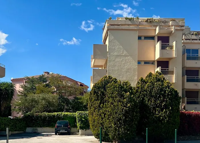 Avec Jardin Sud Proche Bord De Апартаменти *