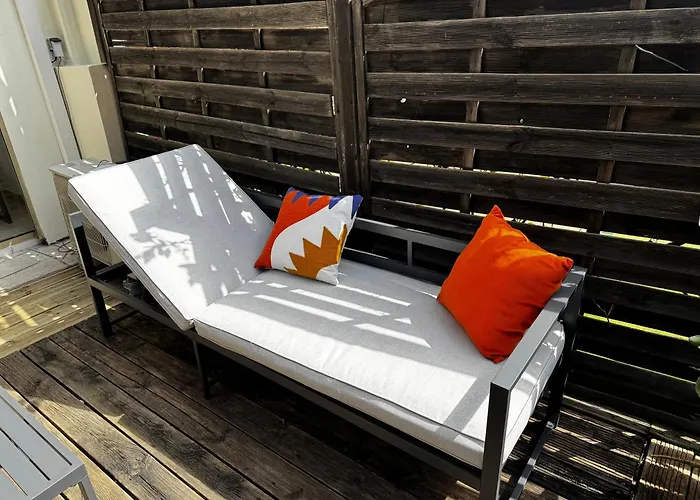 Avec Jardin Sud Proche Bord De Апартаменти