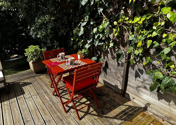 Avec Jardin Sud Proche Bord De Apartment